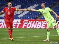 LOL直播-包含芬兰队意外战胜俄罗斯，小组出线希望大增的词条