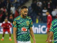 IM电竞注册-利兹联中场核心遭停赛，球队实力受损