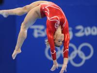 IM电竞游戏-锡安爆发，广厦队生死战取胜快船，篮球世界的奇妙交汇