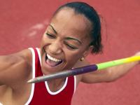 IM电竞注册-F1街道赛之夜，爱德华兹的全程高能输出与唯一性传奇