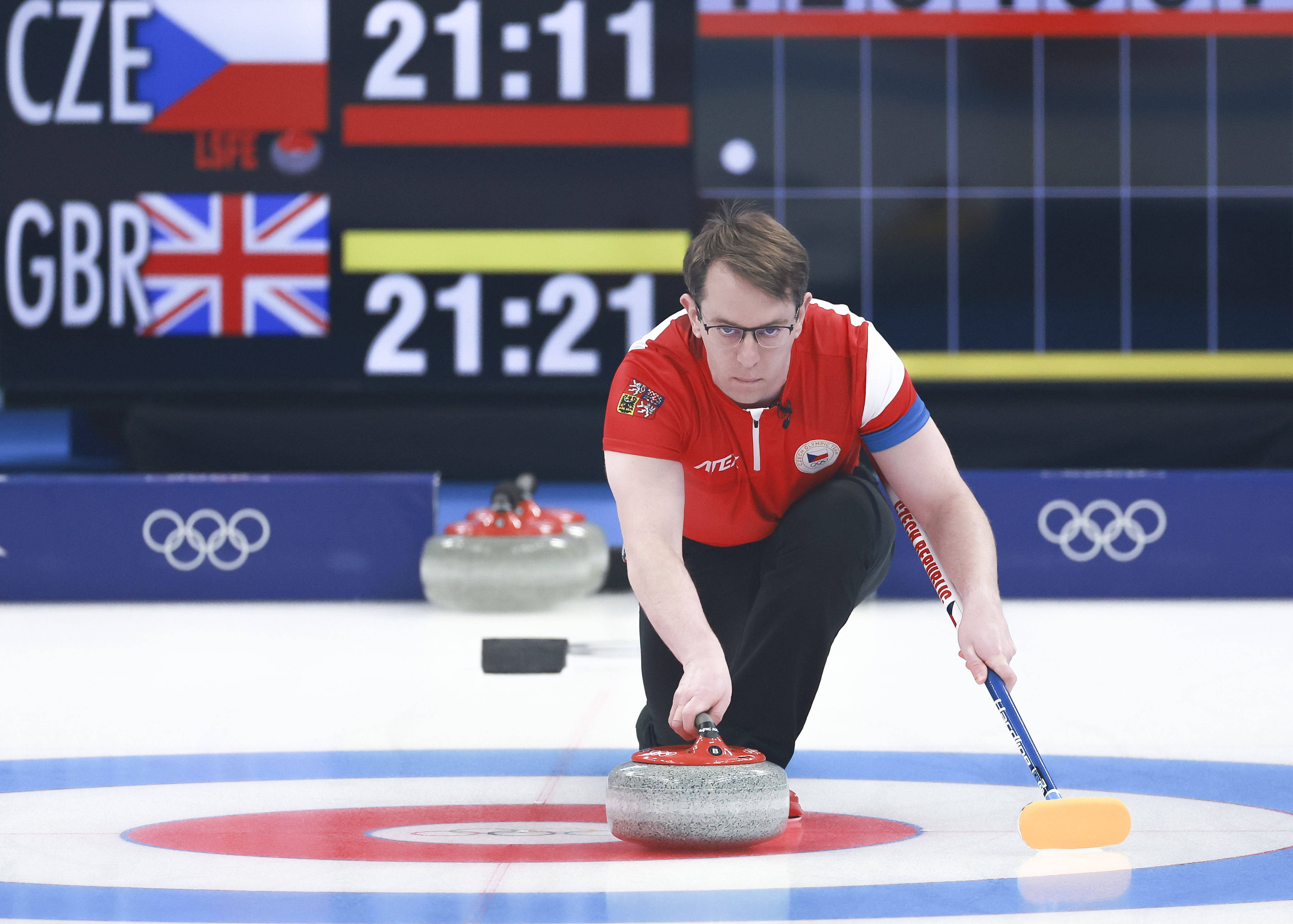 捷克队半场暂时领先德国，气势如虹