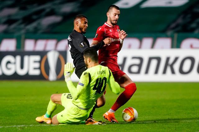 格拉纳达客场挫败赫塔菲，拿下三分