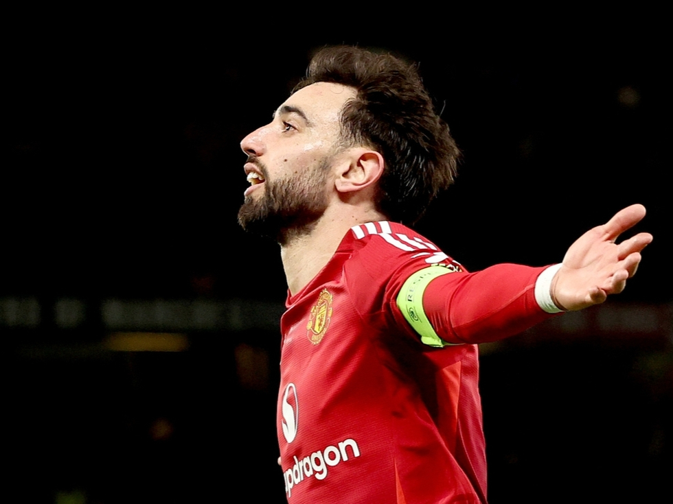 关于曼联主场奋力逆转，争夺前四悬念仍存的信息