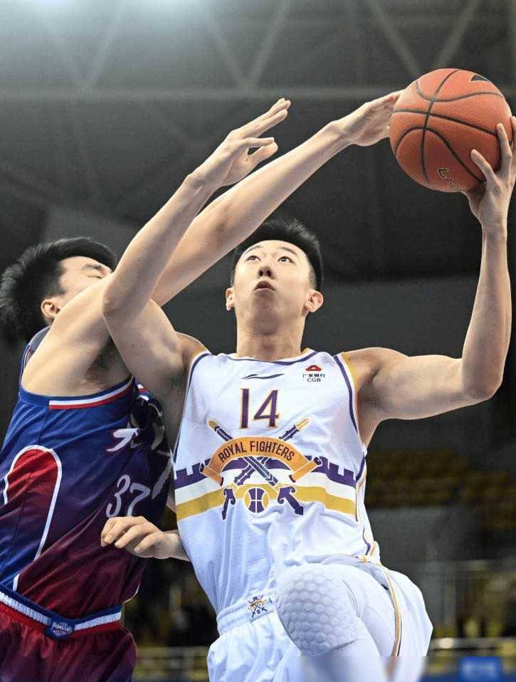 包含河南迎战天津，全队拼尽全力冲击胜利的词条