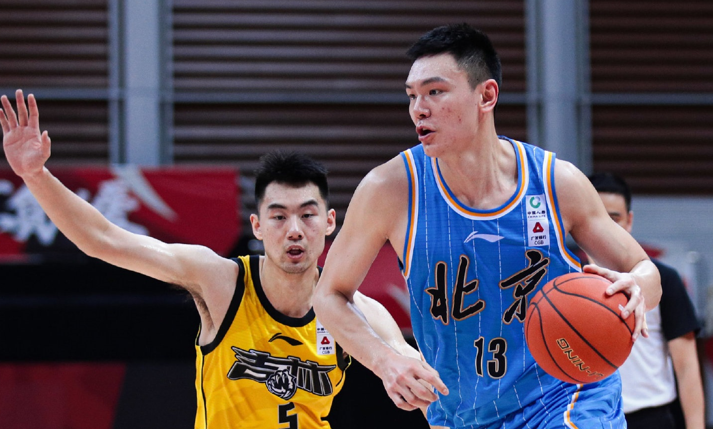 广州男篮客场惜败浙江队，遭遇两连败，争分加油的简单介绍