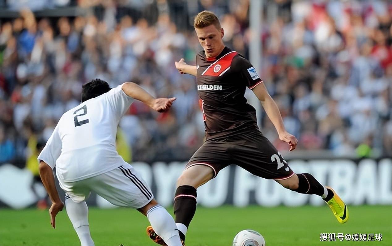 汉诺威球队在主场展现出色实力碾压对手