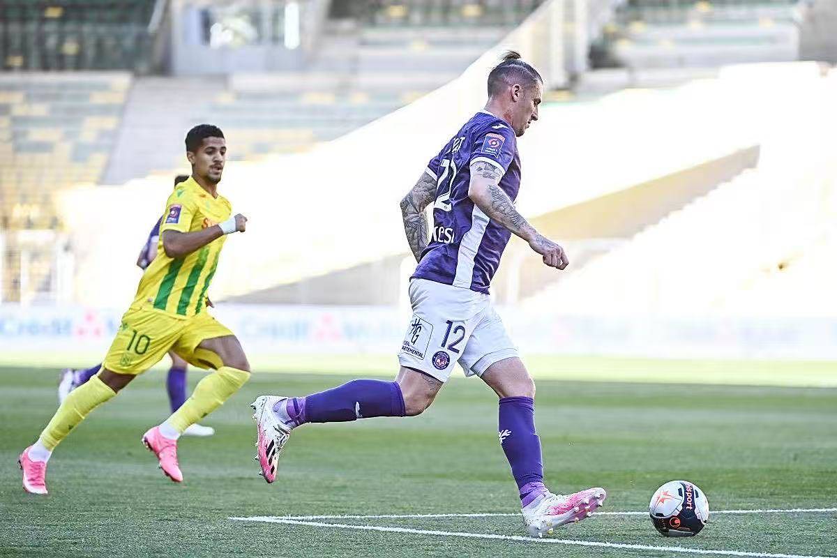 欧冠季后赛双方对阵，火力全开真刀真枪的简单介绍