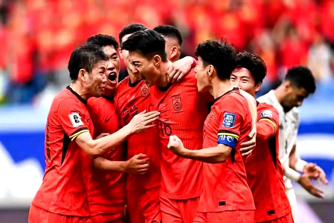 强强对话！两支实力不容小觑的球队将在绿茵场上火拼一决高下的简单介绍