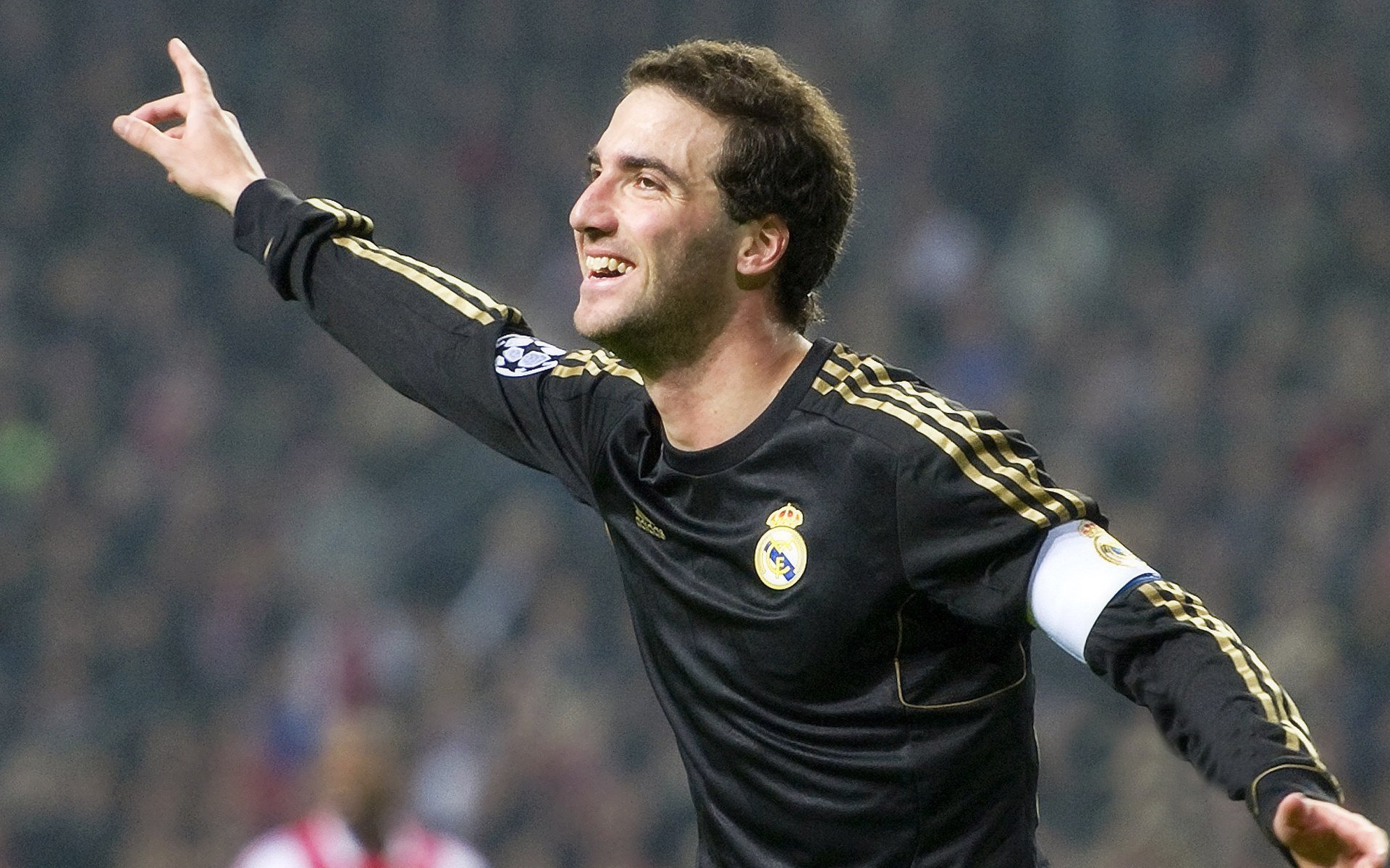 瑞士铁骑碾碎药厂神话,哈弗茨破茧成蝶刷新英超纪录